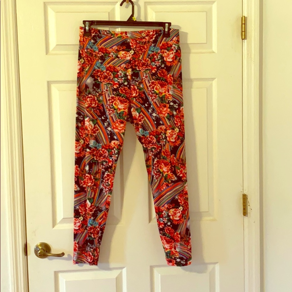 Red and pink soft leggings